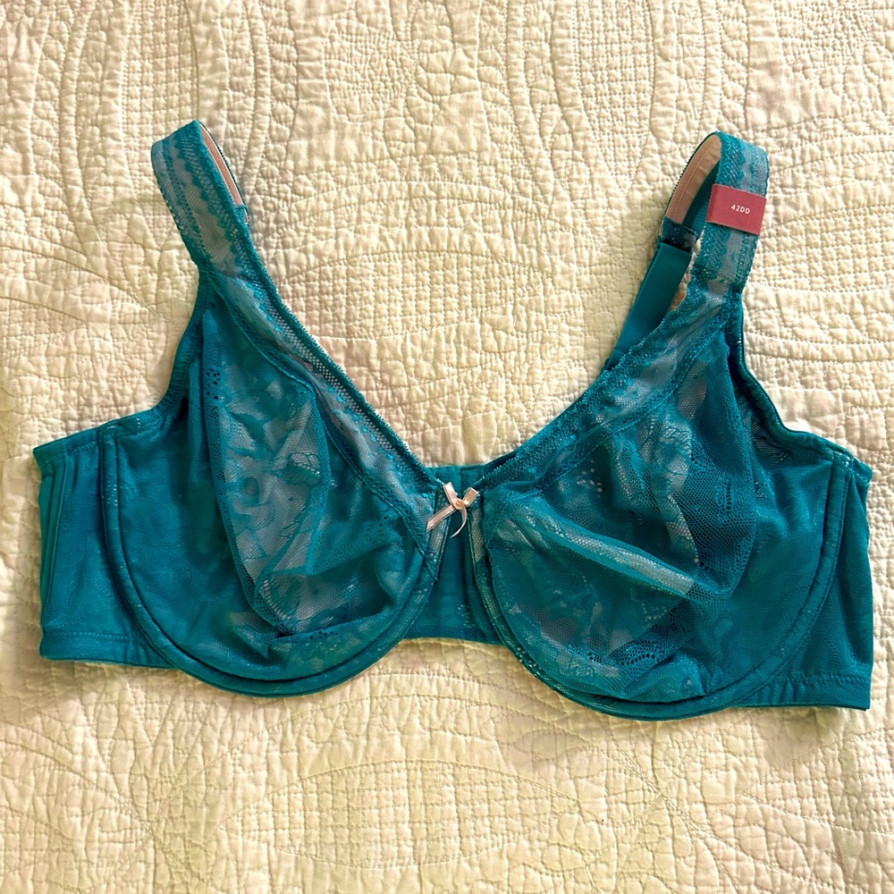 Cacique Intimates Tshirt Bra. Size 42DD